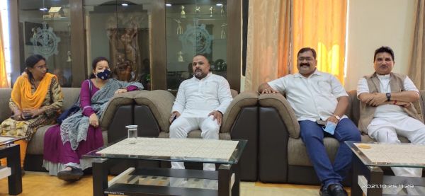 योजनाओं का लाभ उठाने मजदूर पंजीयन पर जोर, योजनाओं की दी जानकारी