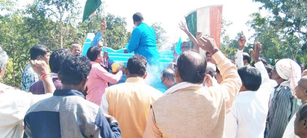 निषाद समाज ने मनाई इंदरू केंवट की पुण्यतिथि