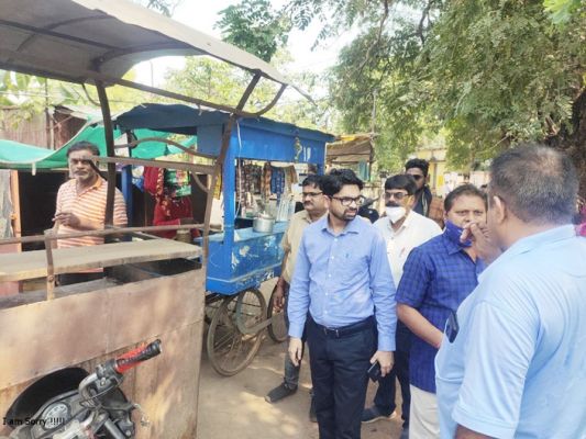   आयुक्त ने किया बाजार का निरीक्षण, व्यवस्थाएं देखी, दिए निर्देश
