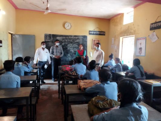गायब शिक्षकों पर कार्रवाई की अनुशंसा