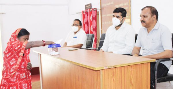 लाटरी से पीएम आवास का निगम में आबंटन