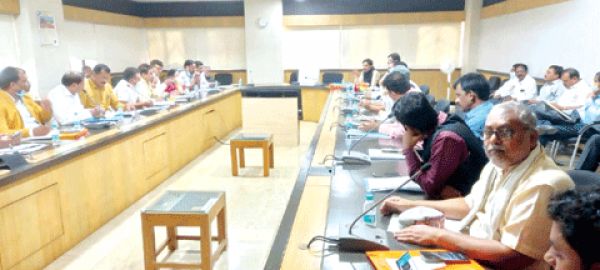    पेंशनरों के मामले में धारा 49 को  विलोपित करने पिंगुआ कमेटी से चर्चा