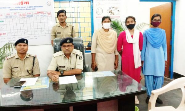 ऑनलाइन ठगी, दिल्ली की युवती मनेन्द्रगढ़ से  गिरफ्तार