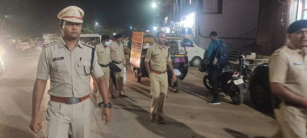 नए नगर पुलिस अधीक्षक पैदल ही निकले निरीक्षण करने