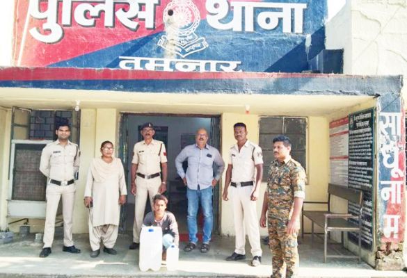 15 लीटर महुआ शराब जब्त, 1 बंदी