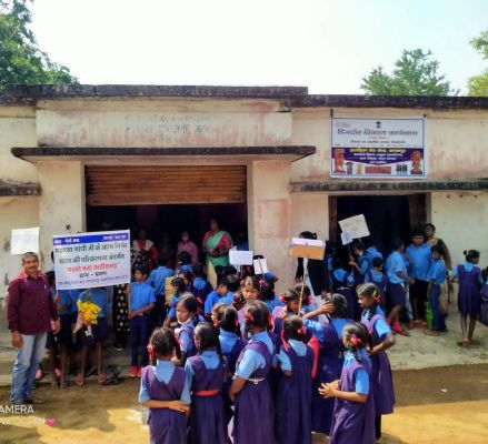 स्कूली बच्चों ने किया शैक्षिक भ्रमण
