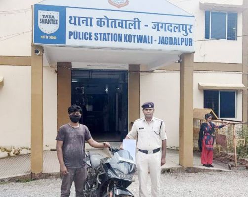 गुम मोटर सायकल को पुलिस ने ढूंढकर मालिक को सौंपा