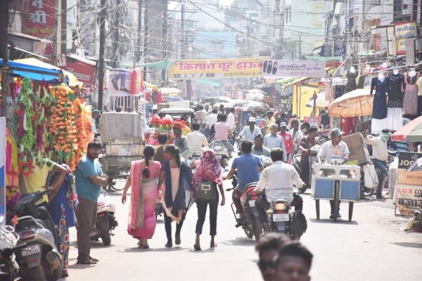 कोरोना की रफ्तार घटते बाजार की चाल हुई तेज