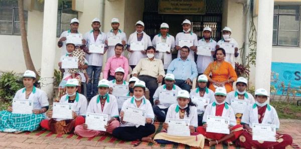 आरसेटी ने ग्रामीण महिलाओं को दिया मशरूम उत्पादन का प्रशिक्षण