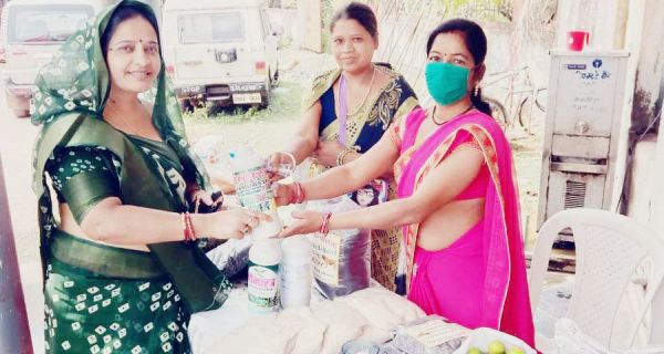 बिहान बाजार में पहुंचीं माया बेलचंदन, समूह की महिलाओं को किया प्रोत्साहित