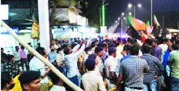 संसदीय सचिव को मुख्य अतिथि बनाने विरोध, भाजपा ने किया प्रदर्शन