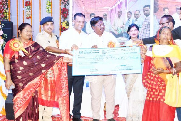 लोगों की मुस्कान से सिद्ध हो रही है कि शासन की योजनाएं सफल हुई हैं- मिंज