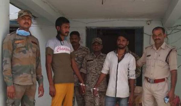  गांजा संग यूपी के 2 गिरफ्तार