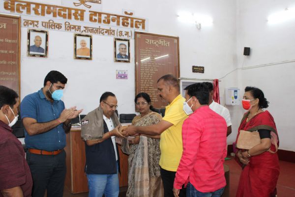 व्यक्ति की पहचान काम से -महापौर