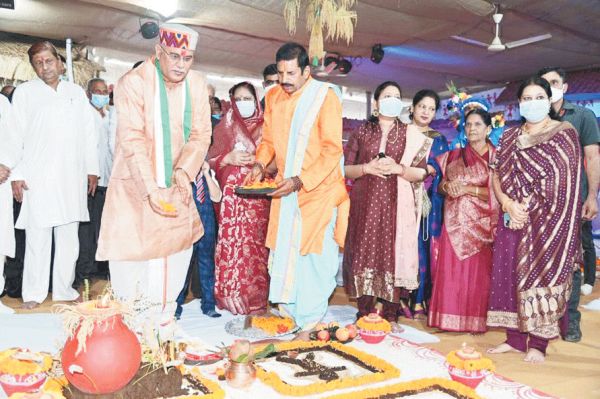 विजय शर्मा अपने आचरण की वजह से जेल में- कांग्रेस