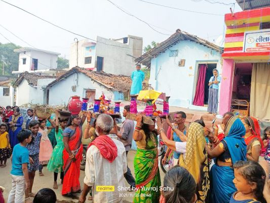 हर्षोल्लास से मनी दीपावली