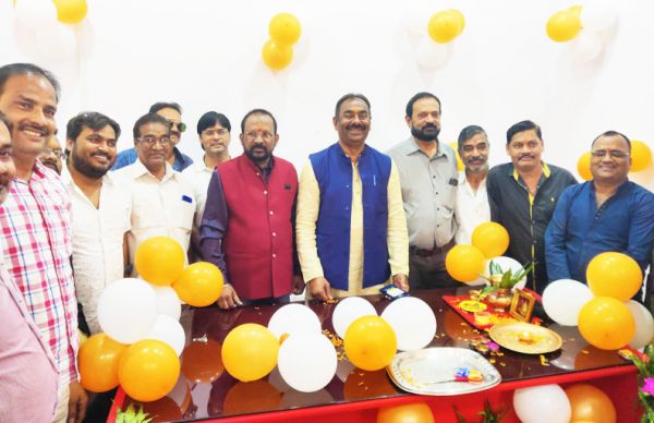 पूर्व नपा अध्यक्ष ने खोला कार्यालय