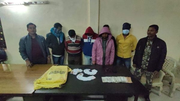 नयापारा-पथरागुड़ा में जुआ खेल रहे 13 पकड़ाए