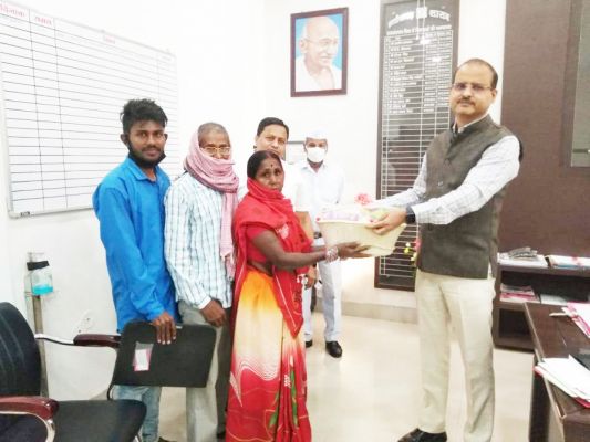 डॉक्टर बनने के जज्बे ने गांव के चोमन को दिखाई राह