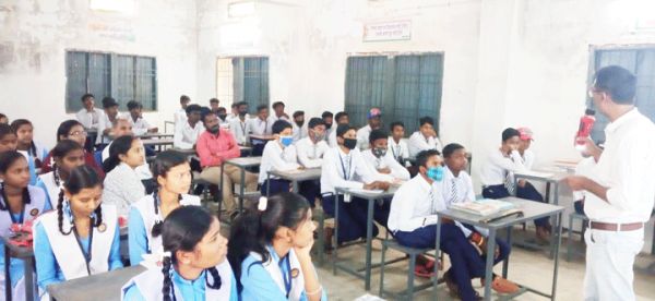  लेखन शैली और तनाव प्रबंधन विषय पर एक दिवसीय कार्यशाला