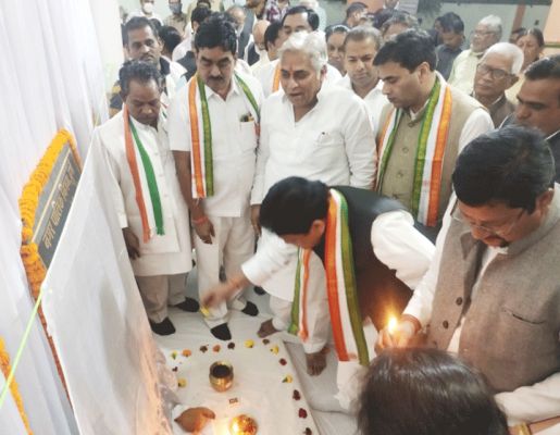 डहरिया ने किया विधायक और महापौर के साथ सतनाम भवन प्रथम तल निर्माण कार्य का भूमिपूजन