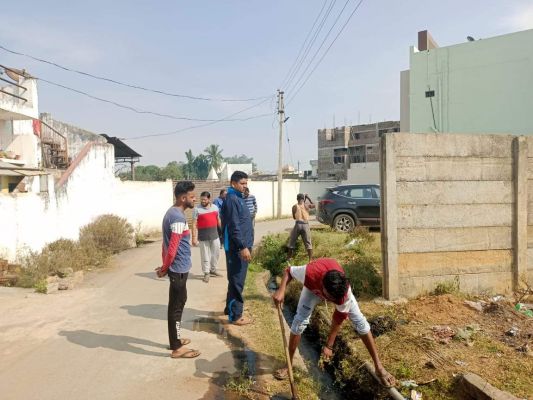 वार्डों में एसडीएम-सीएमओ ने चलाया स्वच्छता अभियान