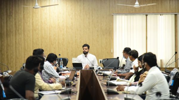 कलेक्टर ने संवेदना कार्यक्रम की ली समीक्षा बैठक