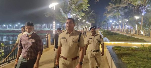 बस्तर पुलिस ने चौक-चौराहों पर किया पैदल मार्च
