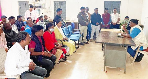 संसदीय सचिव मिंज ने सीएम से मिलकर सचिवों की लंबित मांग पूरा कराने का दिया आश्वासन