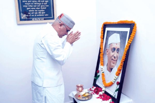  पं. नेहरू को जयंती पर सीएम ने किया नमन