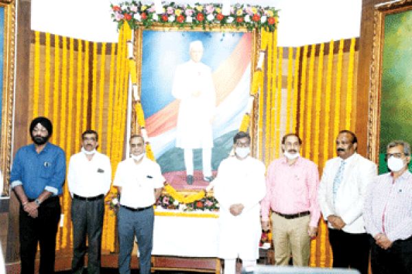  महंत ने विस में पं. नेहरू को श्रद्धासुमन अर्पित किए