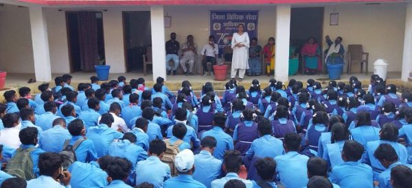 स्कूल में  विधिक साक्षरता शिविर