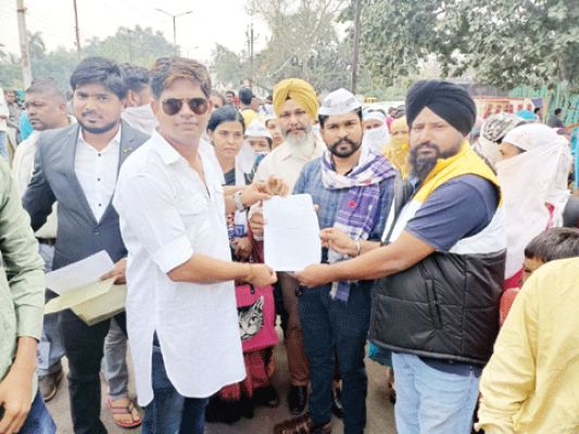  जिला बल आरक्षकों की मांगों का आप ने किया समर्थन