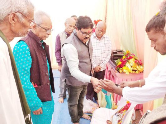 गंडई में सरस काव्य गोष्ठी आयोजित
