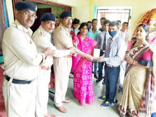 हरिहर शाला में मना बाल दिवस