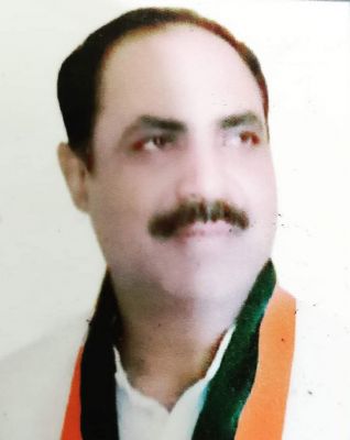 अम्बिकापुर के राजीव भवन को प्रतिबंधित क्षेत्र घोषित करने पार्षद ने कलेक्टर को सौंपा ज्ञापन