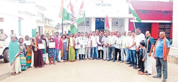  महंगाई के खिलाफ कांग्रेस का जनजागरण अभियान