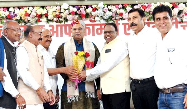   सीएम को देश में सर्वश्रेष्ठ मुख्यमंत्री चुने जाने पर चेम्बर ने किया सम्मानित