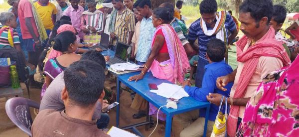 कड़ेनार में मनरेगा अंतर्गत सहायता शिविर