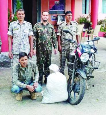 बाइक से गांजा तस्करी, यूपी का 1 बंदी