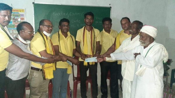 रायतार समाज को महाराष्ट्र की संस्था से दस हजार का सहयोग