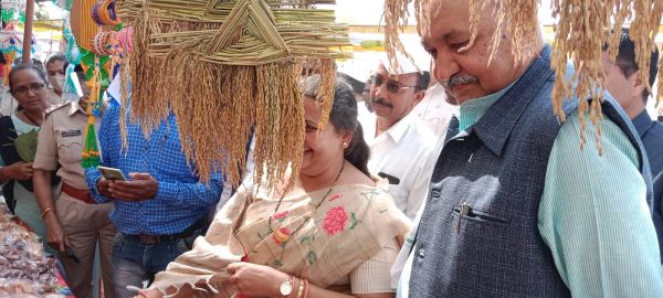 कृषि मंत्री चौबे कृषक सम्मान समारोह में