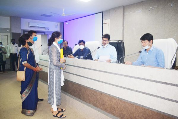 जनदर्शन में बुनियादी सुविधाओं के आवेदन