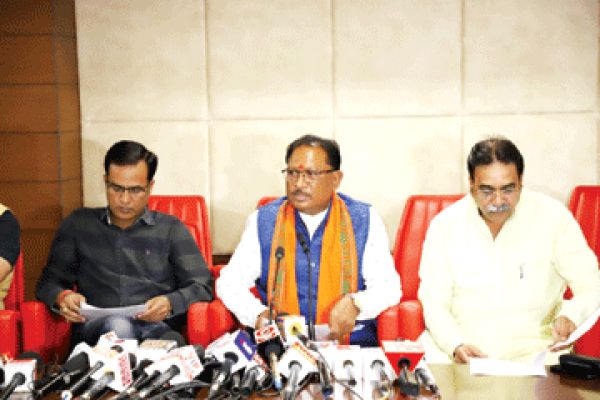  पेट्रोल-डीजल पर वैट कम न कर भूपेश सरकार राजनीति कर रही-साय