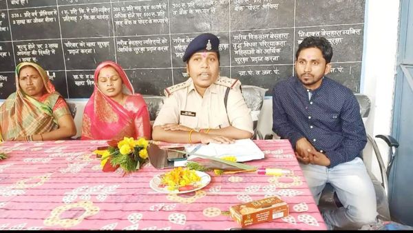 दीपावली मिलन समारोह में दिव्यांगों का सम्मान