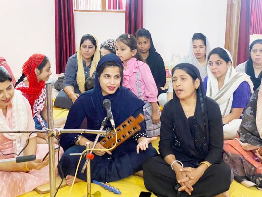 गुरुनानक जयंती पर गूंजते रहे शबद कीर्तन