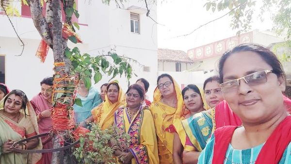 कार्तिक पूर्णिमा पर आंवला की पूजा
