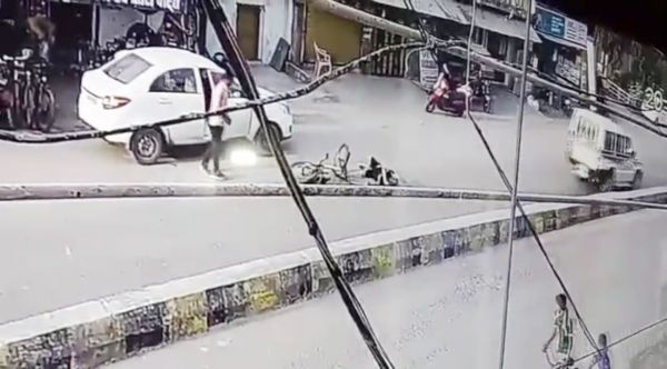 सडक़ हादसे में बालक की मौत    