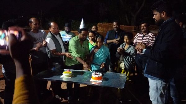 शांति फाउंडेशन मानसिक रोगियों को इलाज के बाद परिवार से मिला रहे