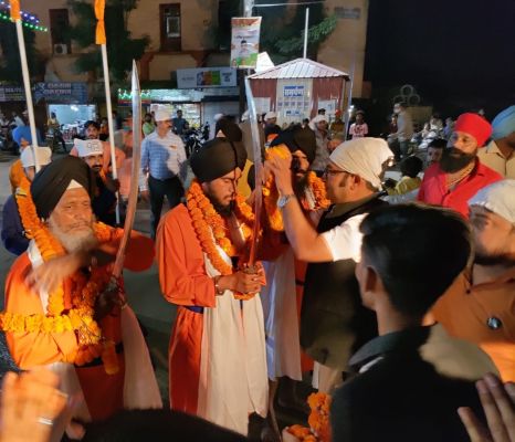 समाज के पुनर्निर्माण के लिए संतों का मार्गदर्शन महत्वपूर्ण- किशोर